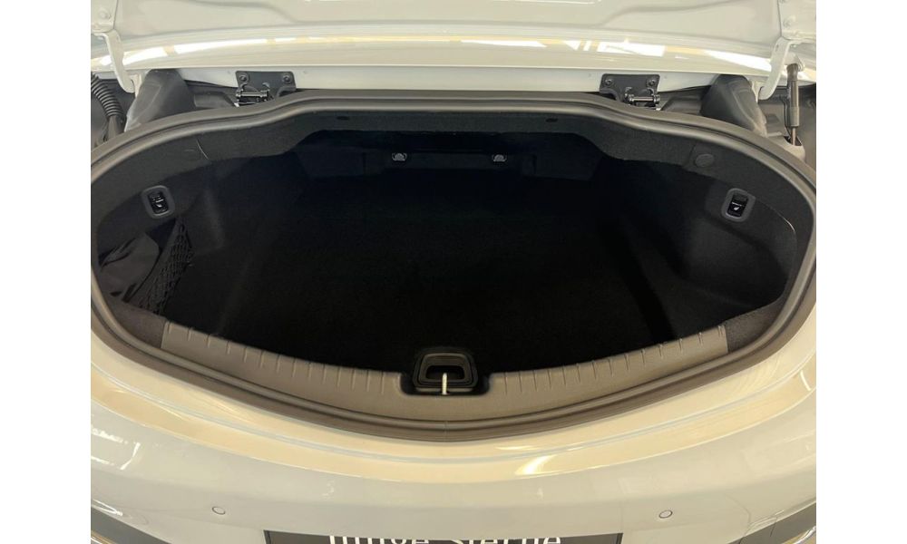 523597