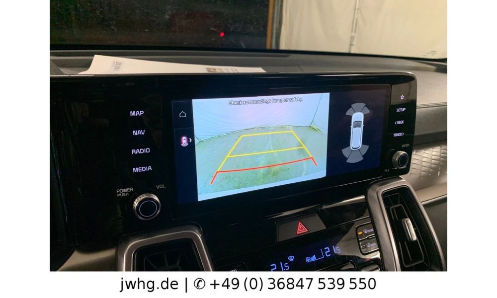 698496