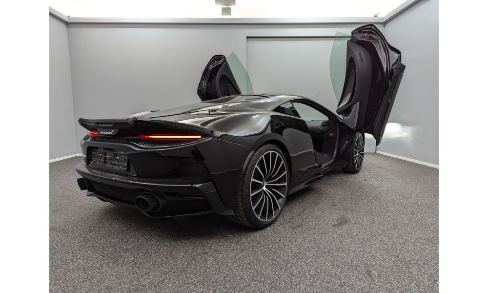 904945