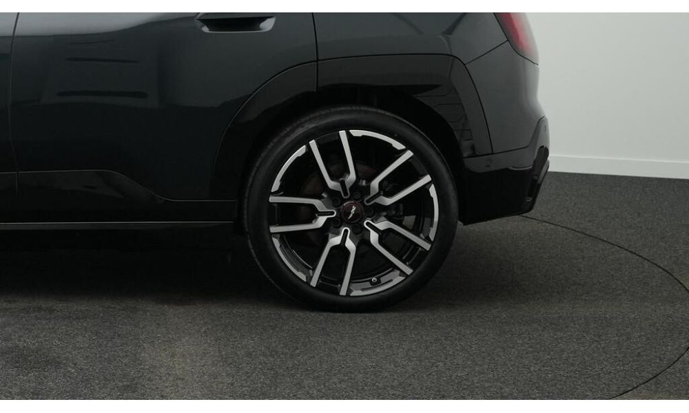 805657