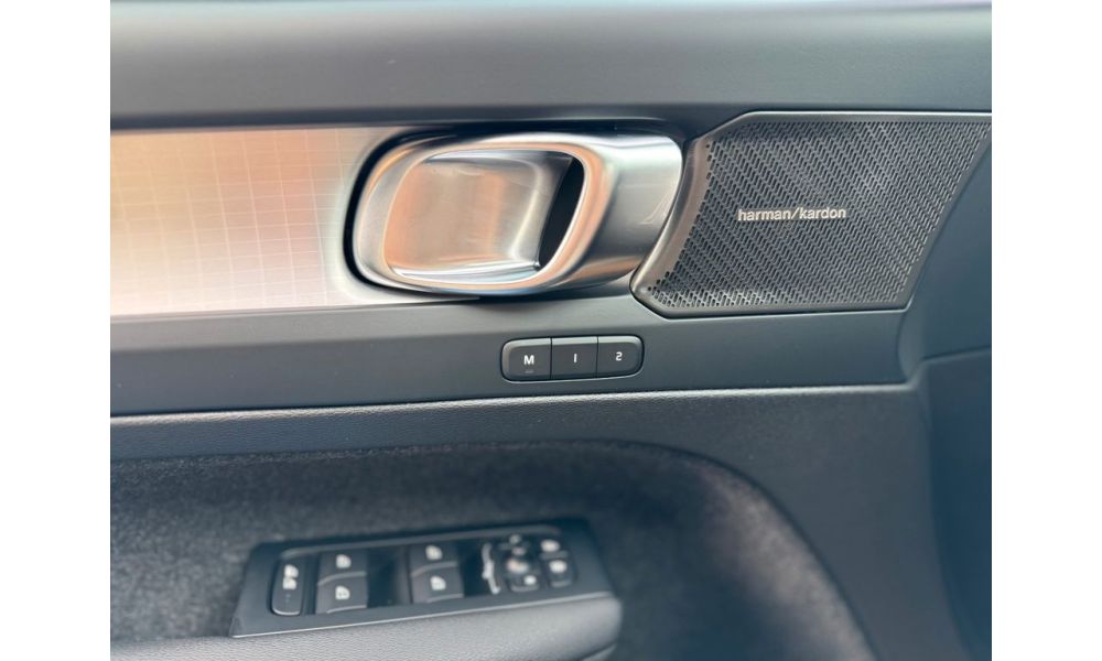 657896