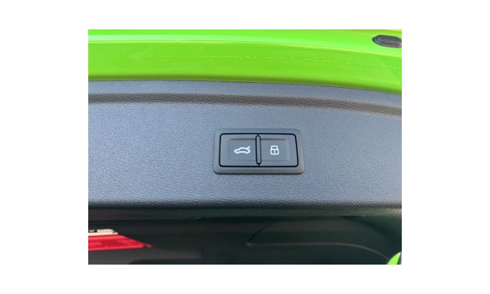 323116