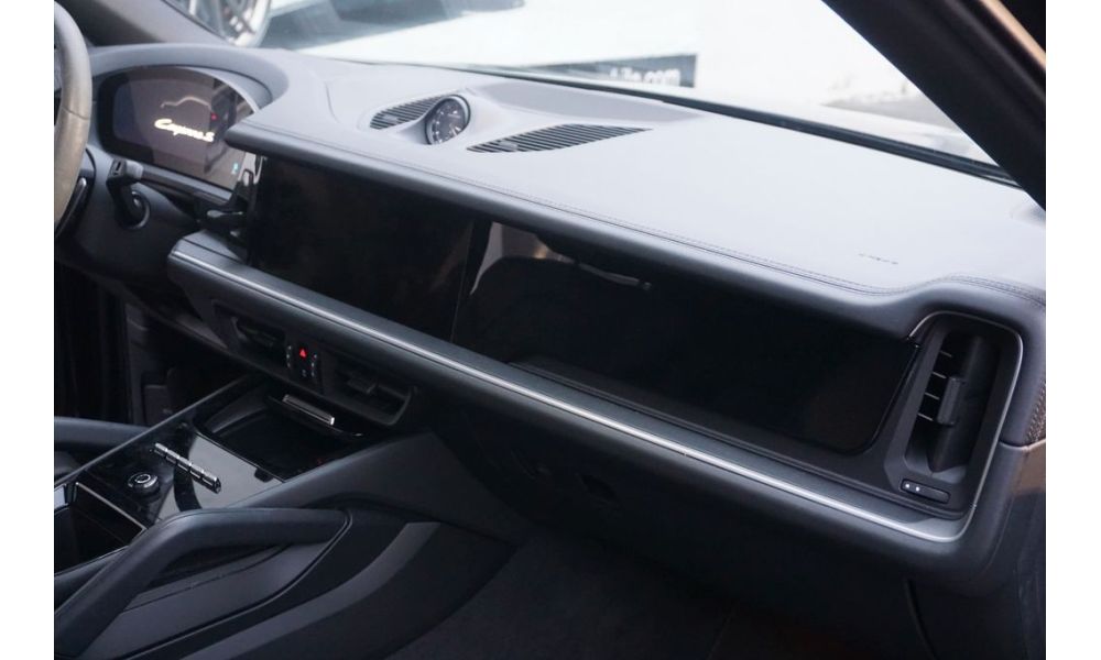 810597