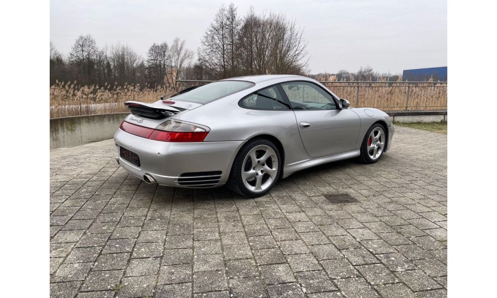 99586