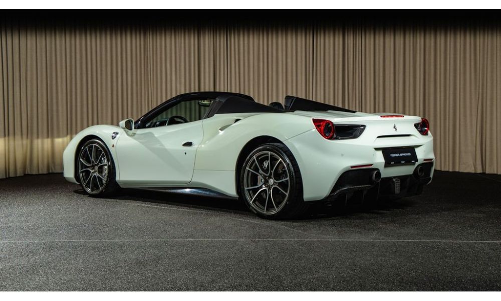918562