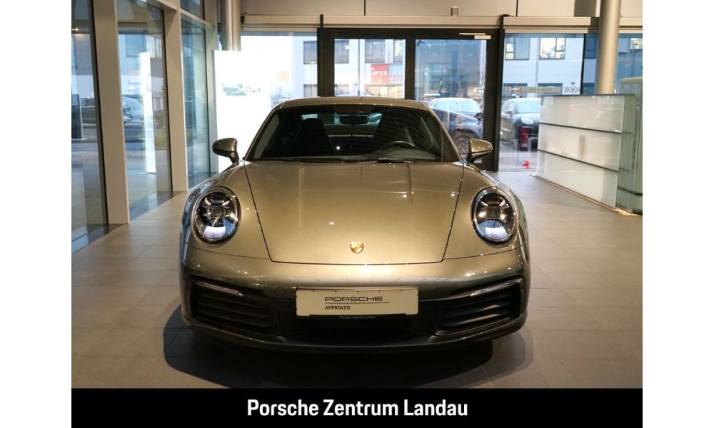 912437