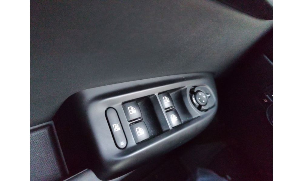 758951