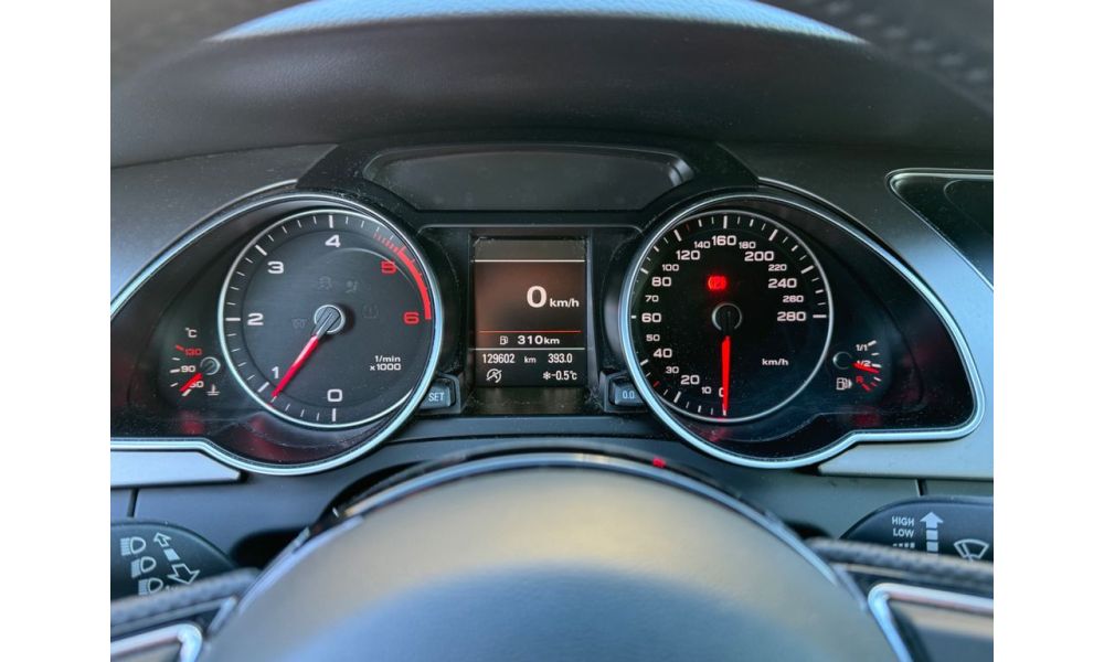 715577
