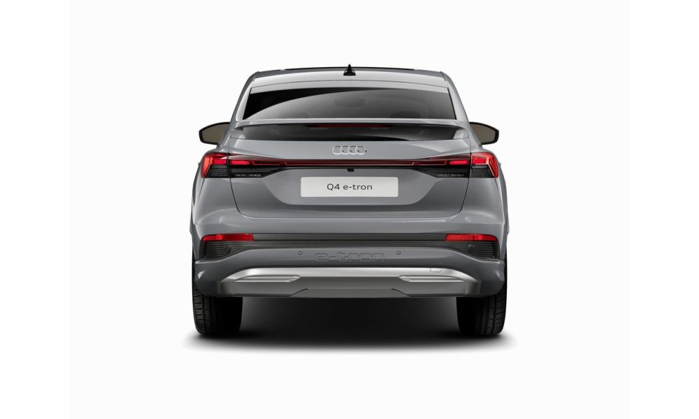 135853