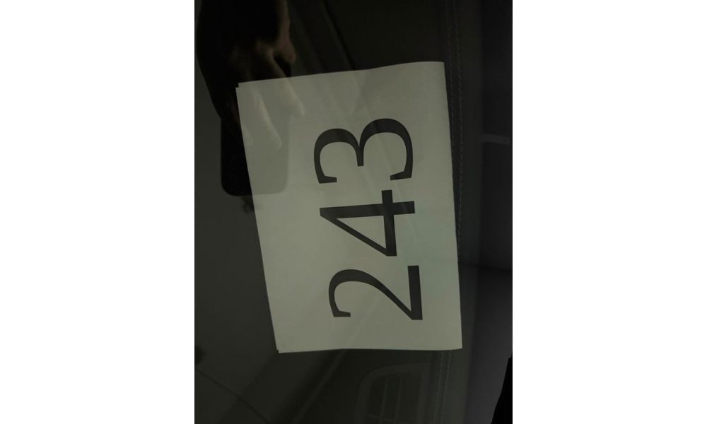 271055