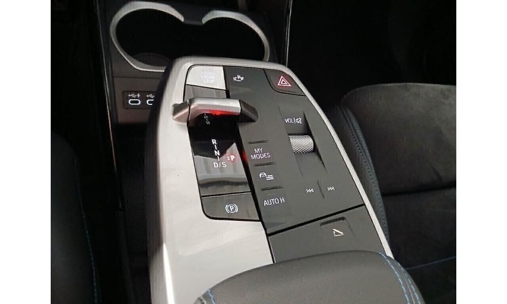 61100
