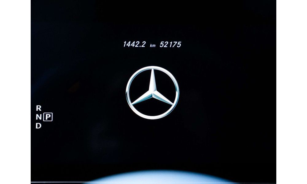 698618