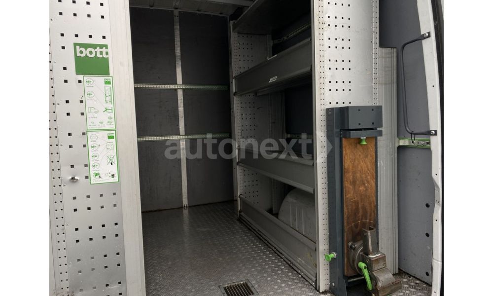 488976