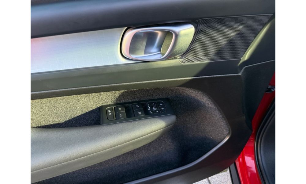 106768