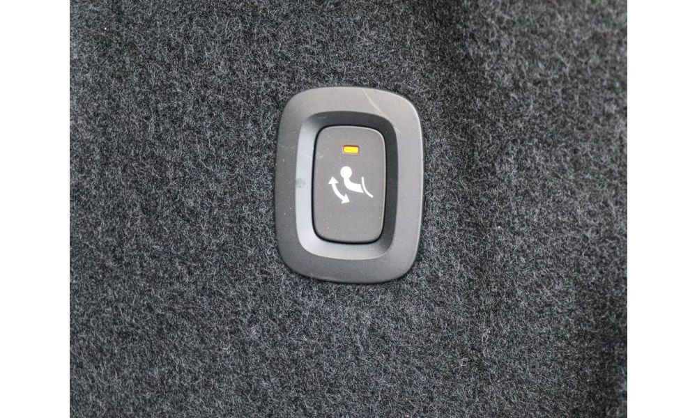 422105