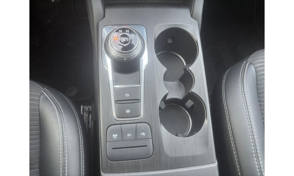 972473