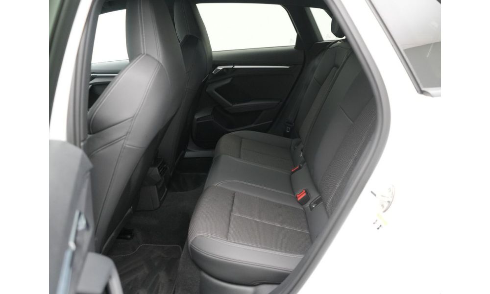 607882