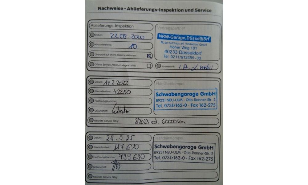 921643