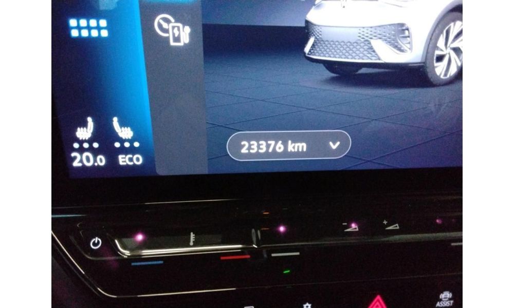 368038
