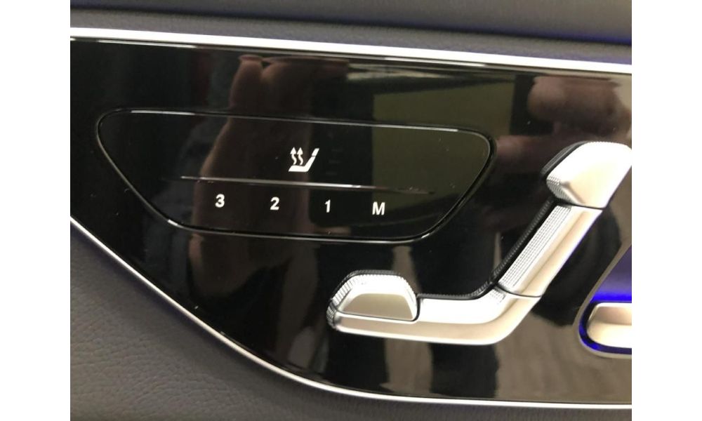 812618