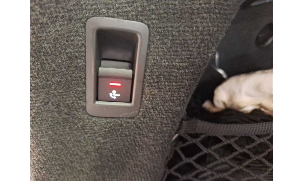 989606