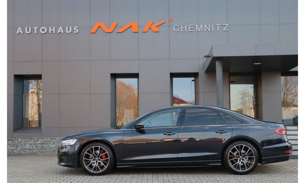 896749