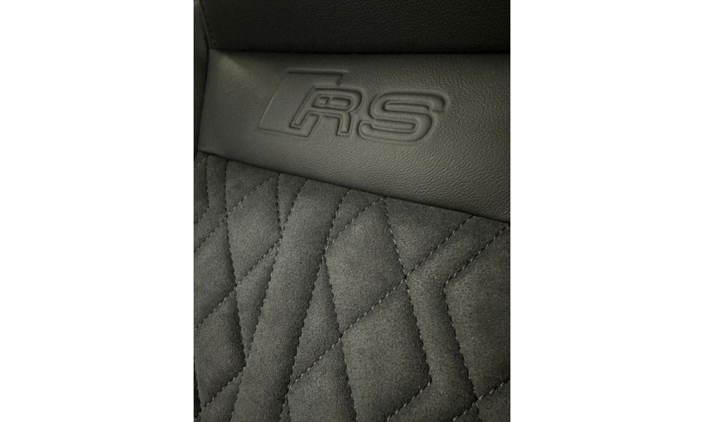 911722