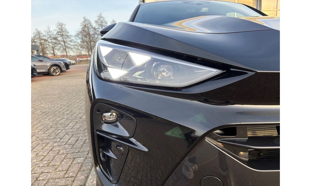 393880
