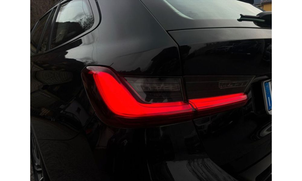 992358