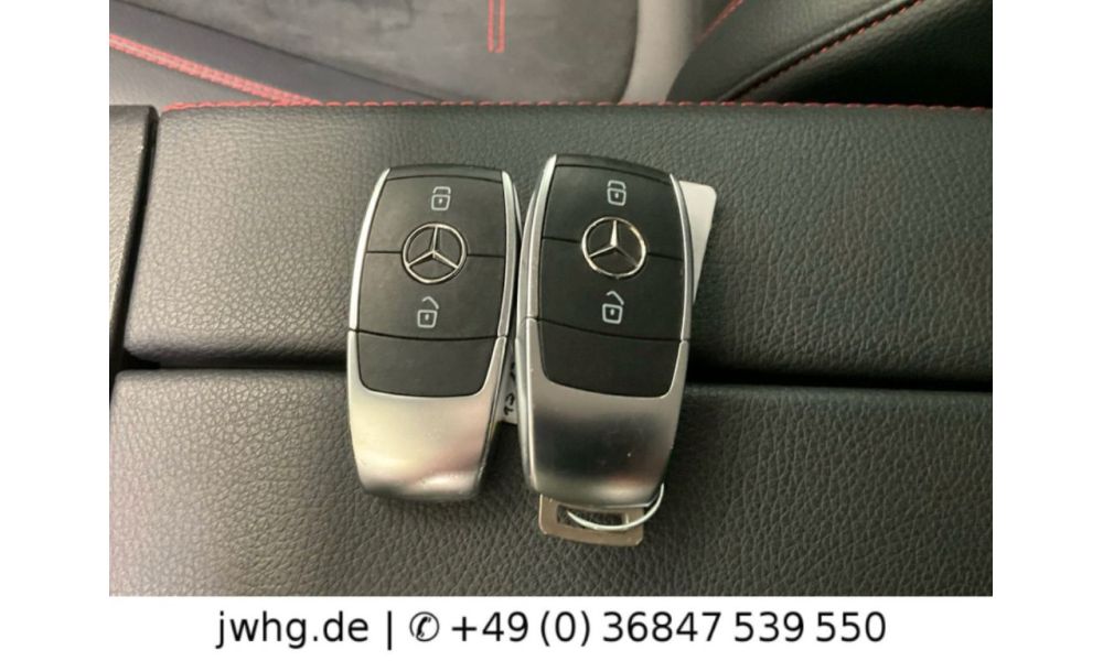 869099