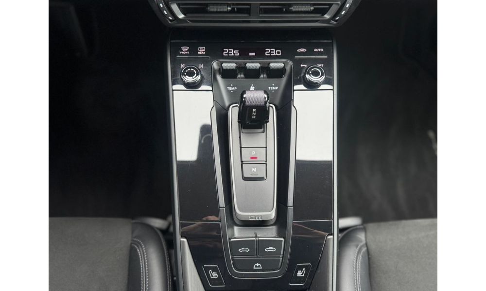 912433