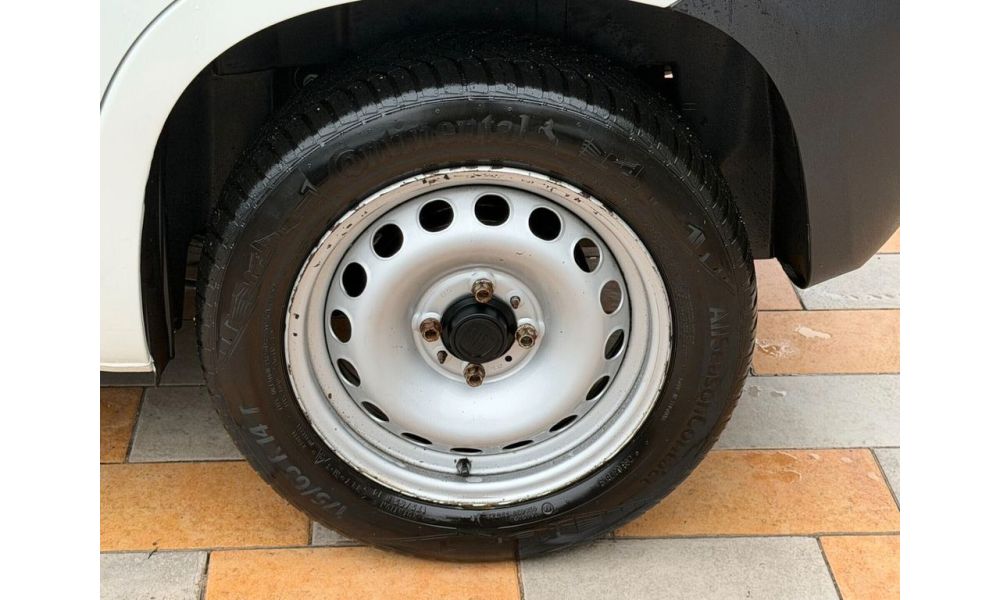 960157