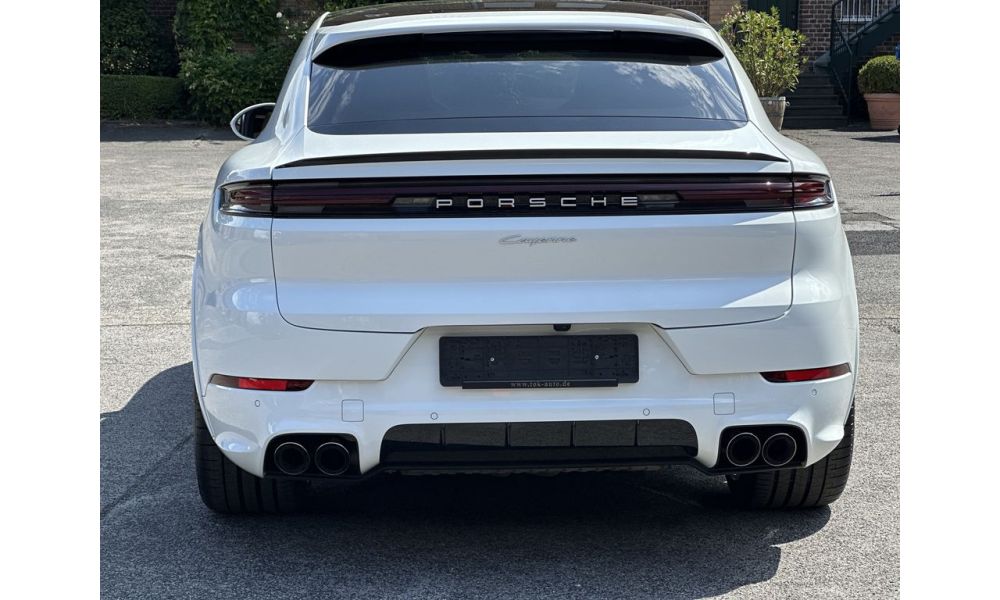 208643