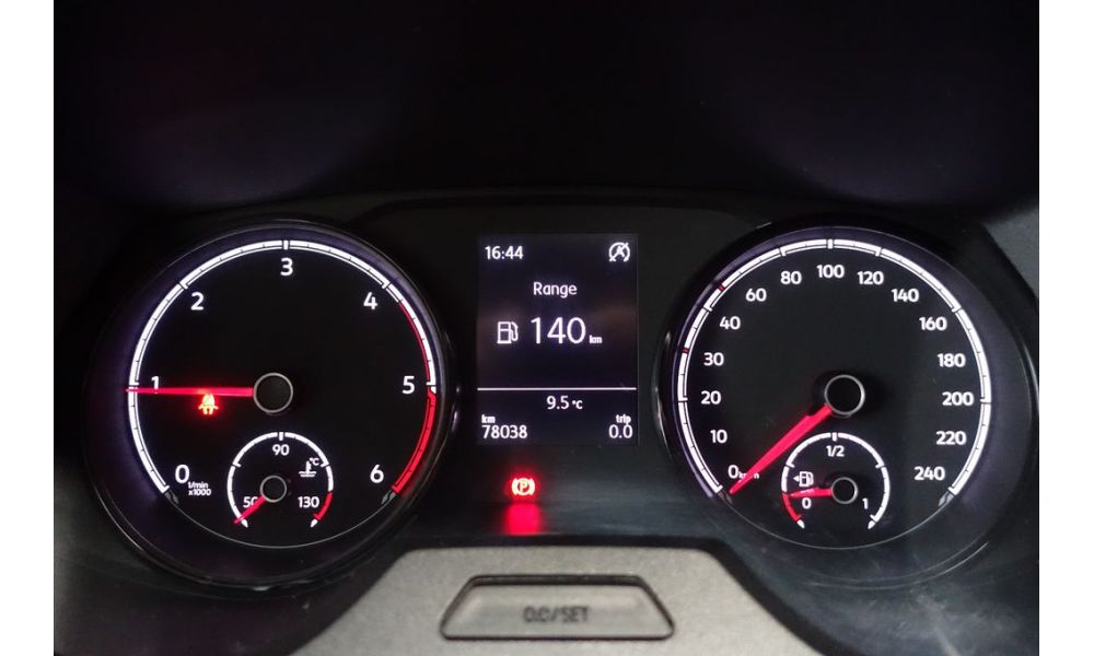 858892