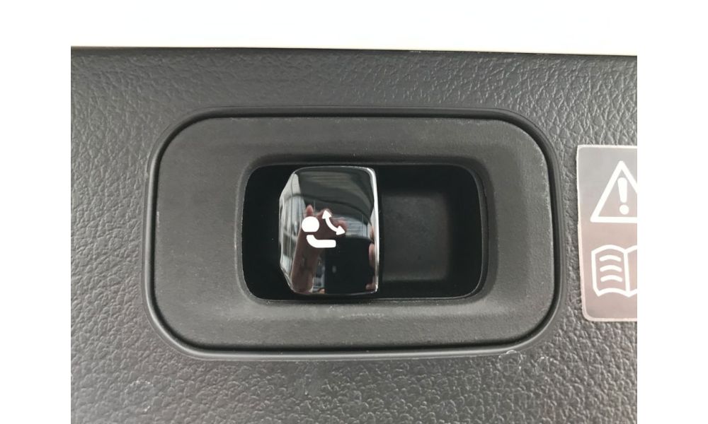 903300