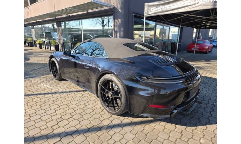 997859
