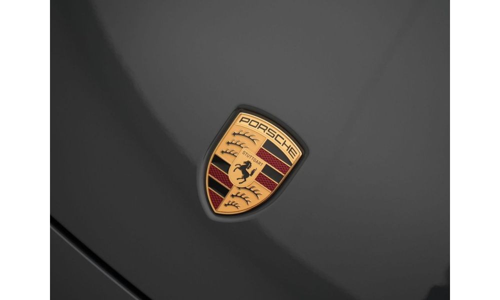 784828