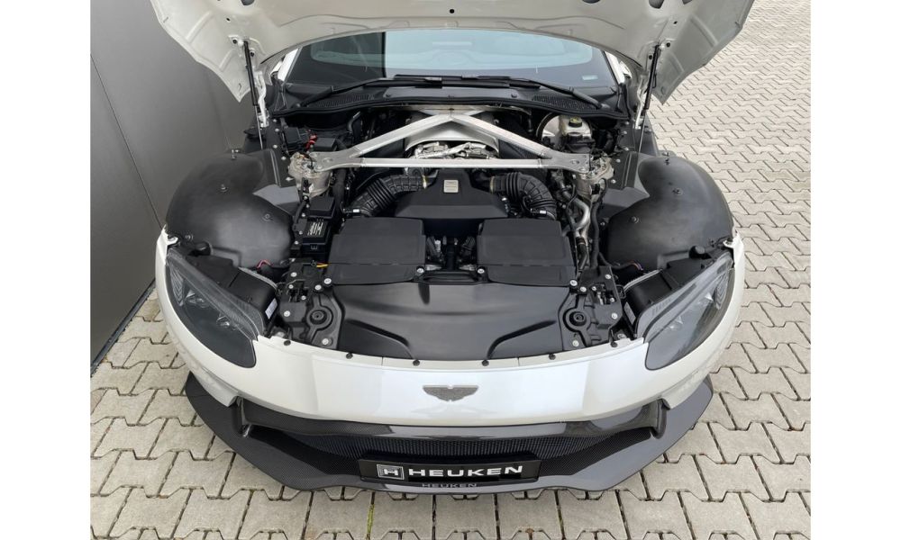 254700