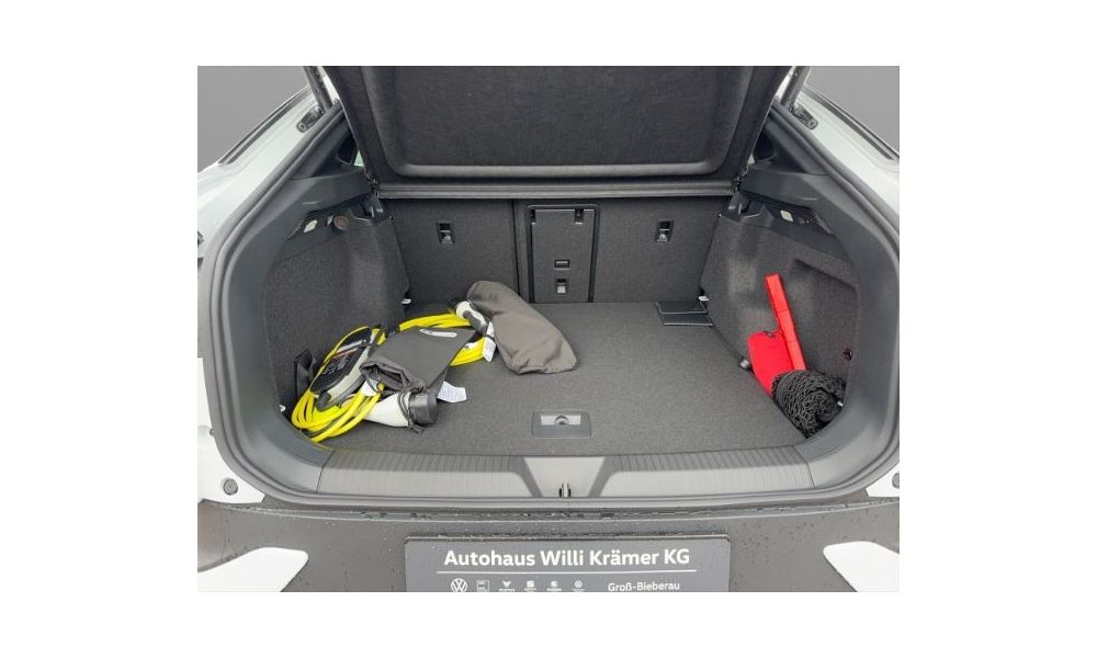 231813
