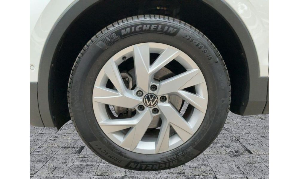 965601