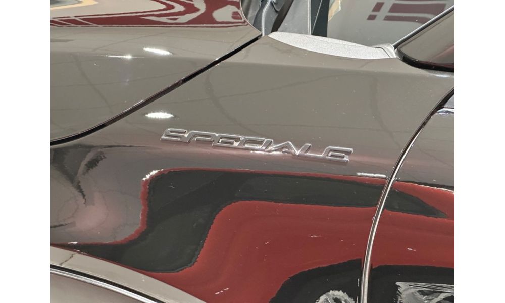 900833