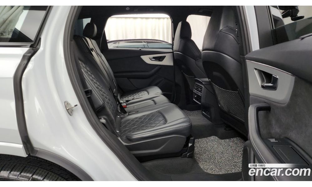 648496