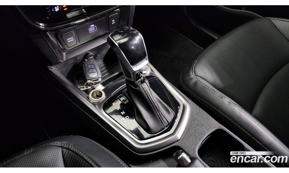 891834