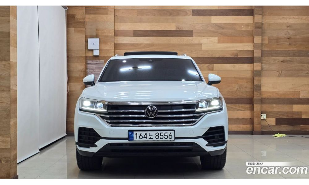 458877