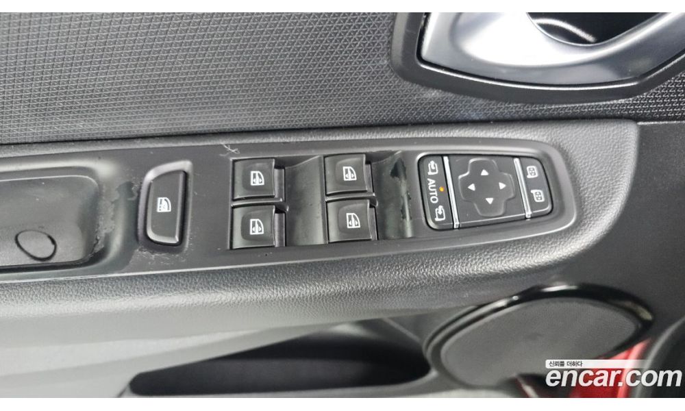 891135