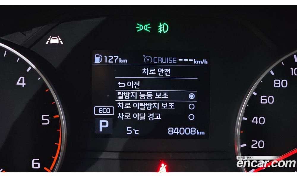 881144