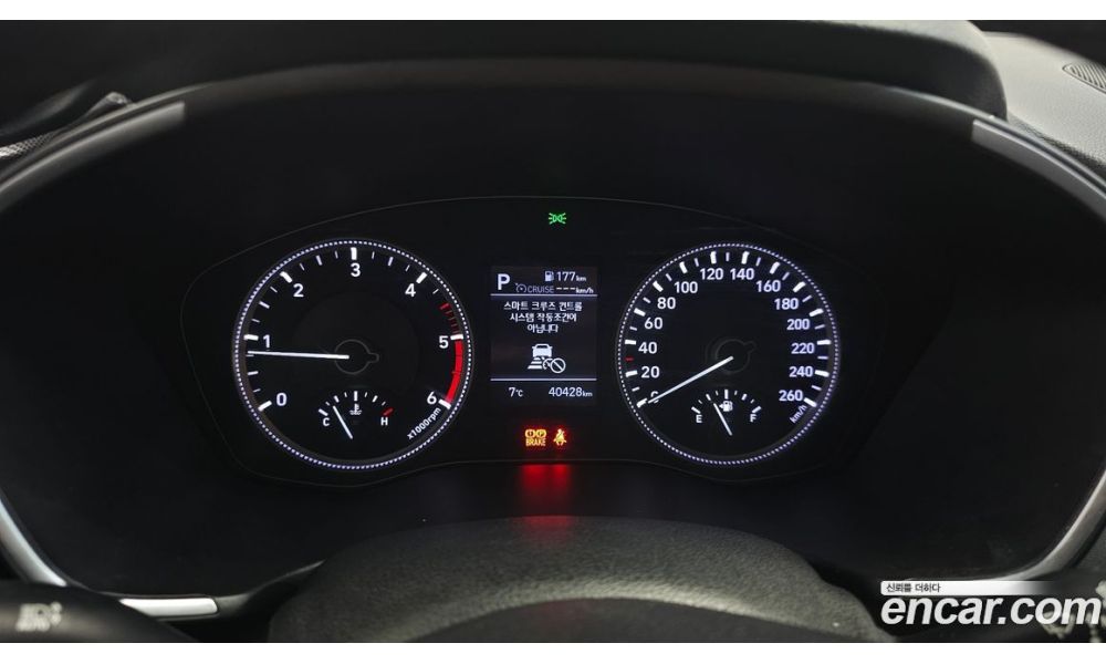 445643