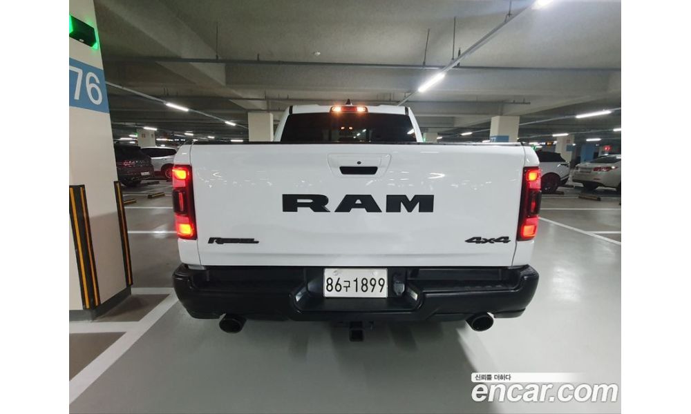 891616