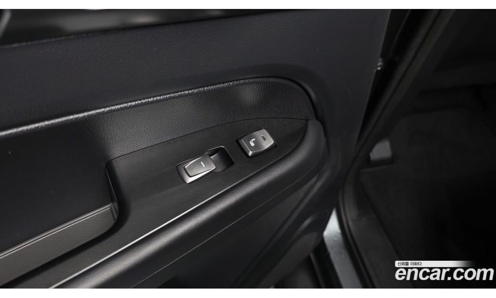820031