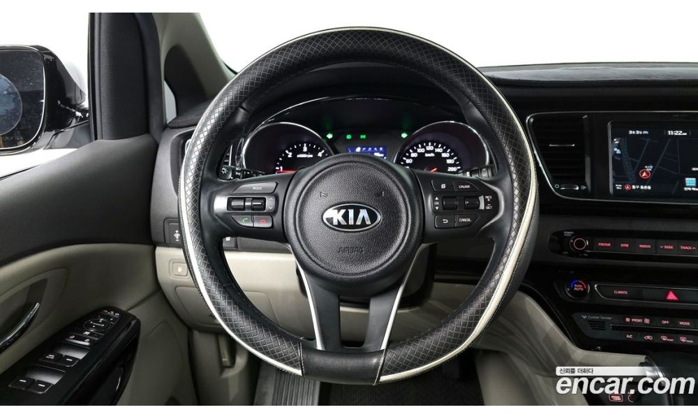 872375